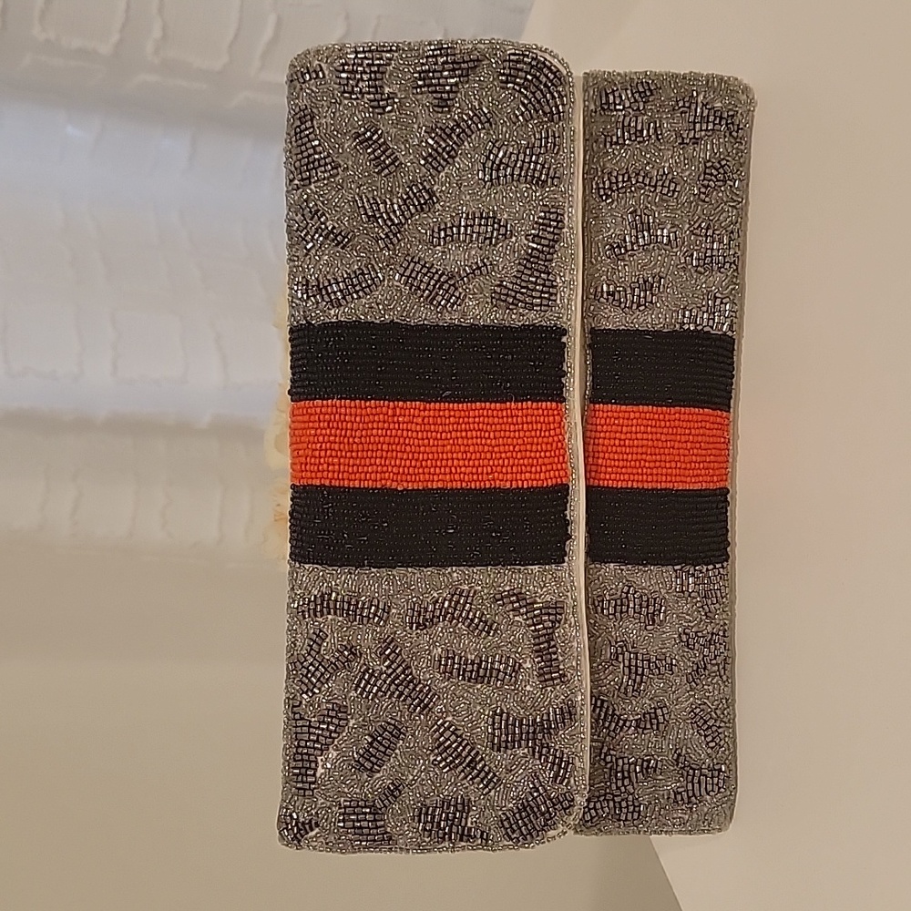 Clutch Handbag, trendy and beautiful! I ship same day!